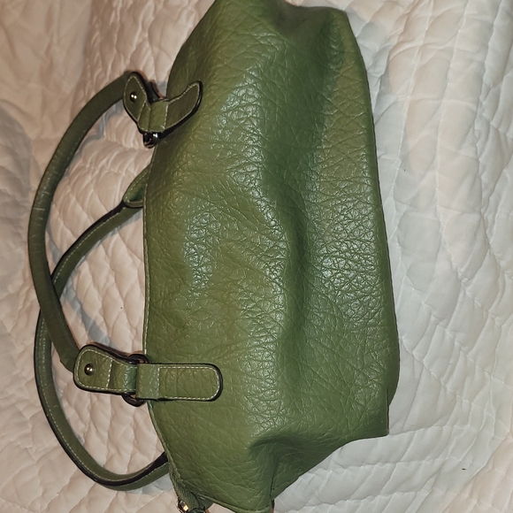 Purses - Picture 2 of 6